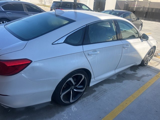 Used 2018 Honda Accord Sport image 6