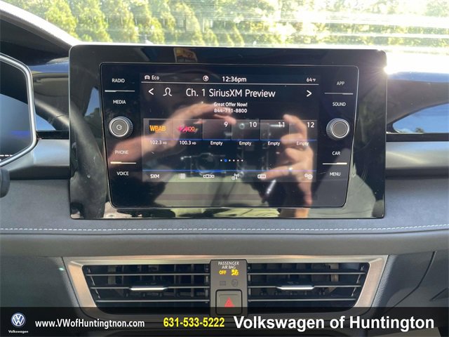 Certified 2025 Volkswagen Taos SE w/ Taos Adventure Package (SXB) image 25