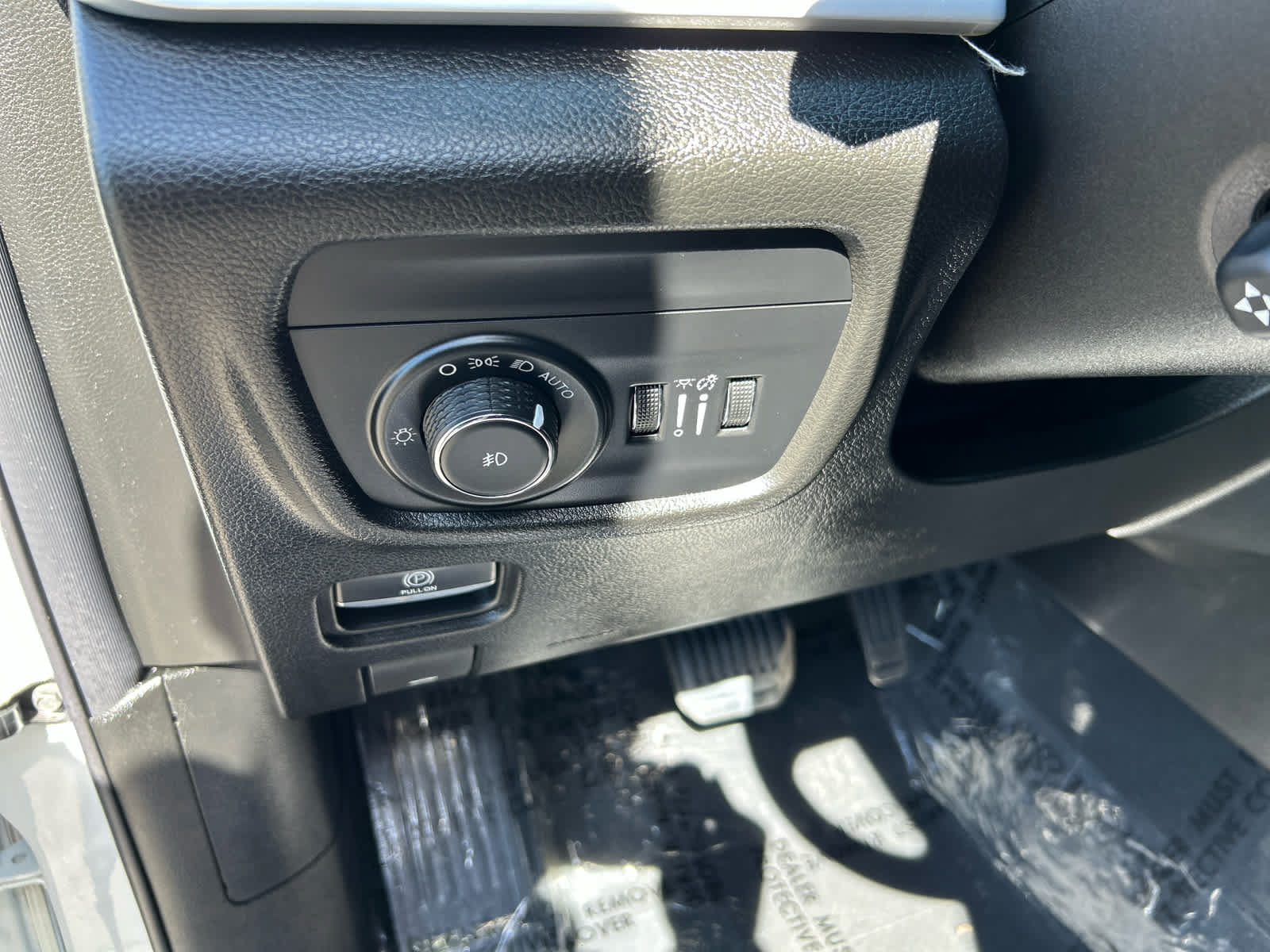 Used 2023 Jeep Grand Cherokee L Limited w/ Luxury Tech Group II AWD/4WD image 16