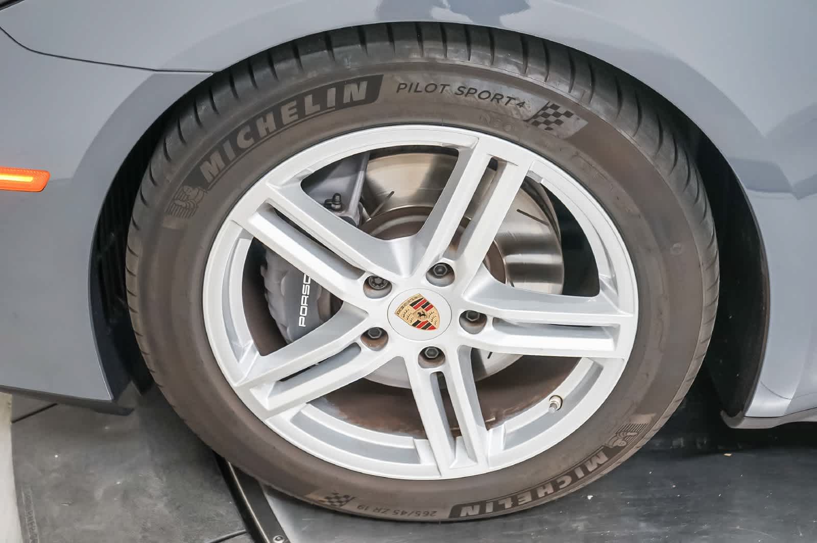 Certified 2025 Porsche Panamera RWD image 14