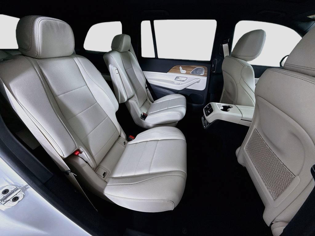 Used 2025 Mercedes-Benz GLS 450 4MATIC image 30
