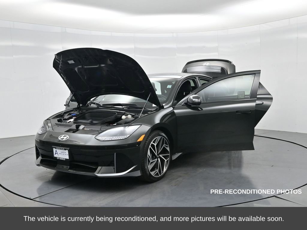 Used 2023 Hyundai Ioniq 6 Limited image 34