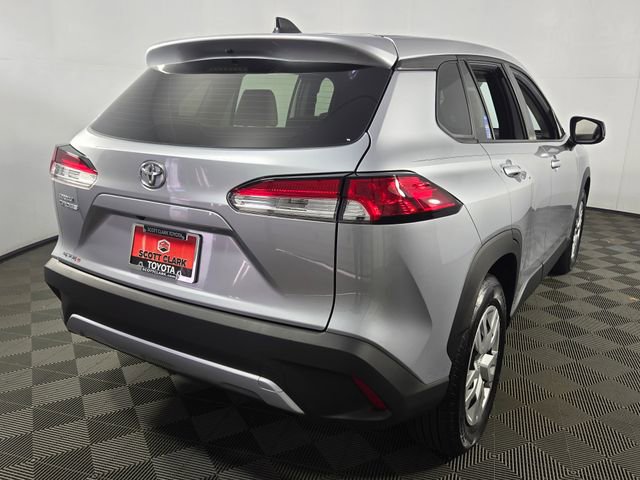 Used 2025 Toyota Corolla Cross L image 8