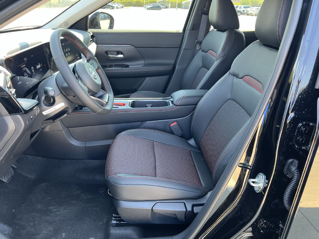 New 2027 Nissan Kicks SR AWD/4WD image 8