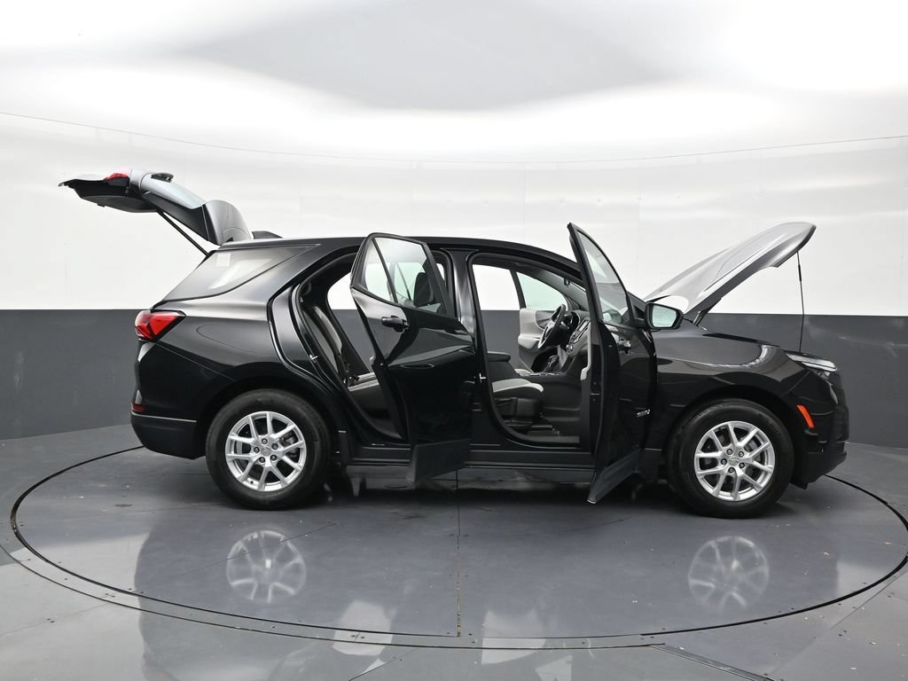 Used 2024 Chevrolet Equinox LS w/ Driver Confidence II Package FWD image 26
