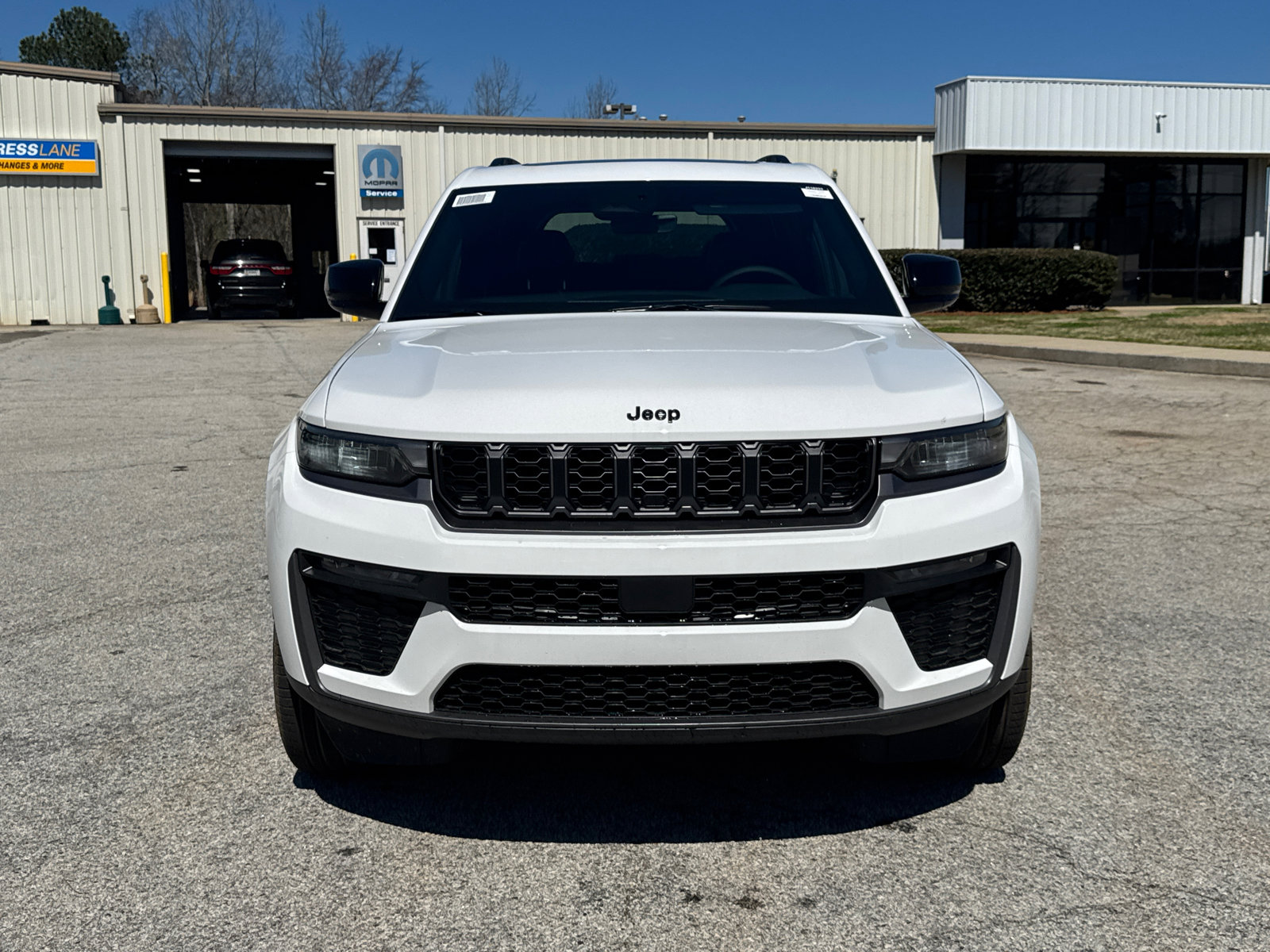 New 2026 Jeep Grand Cherokee Limited AWD/4WD image 2