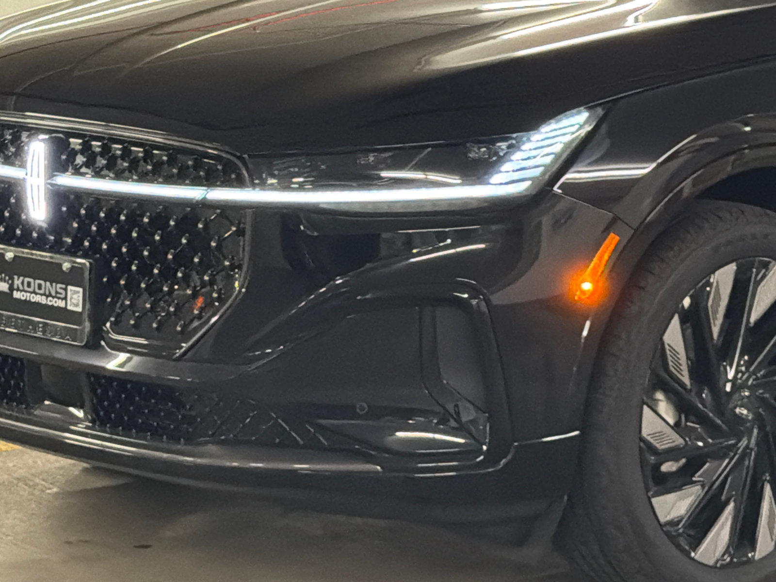 New 2026 Lincoln Nautilus Reserve AWD/4WD image 2