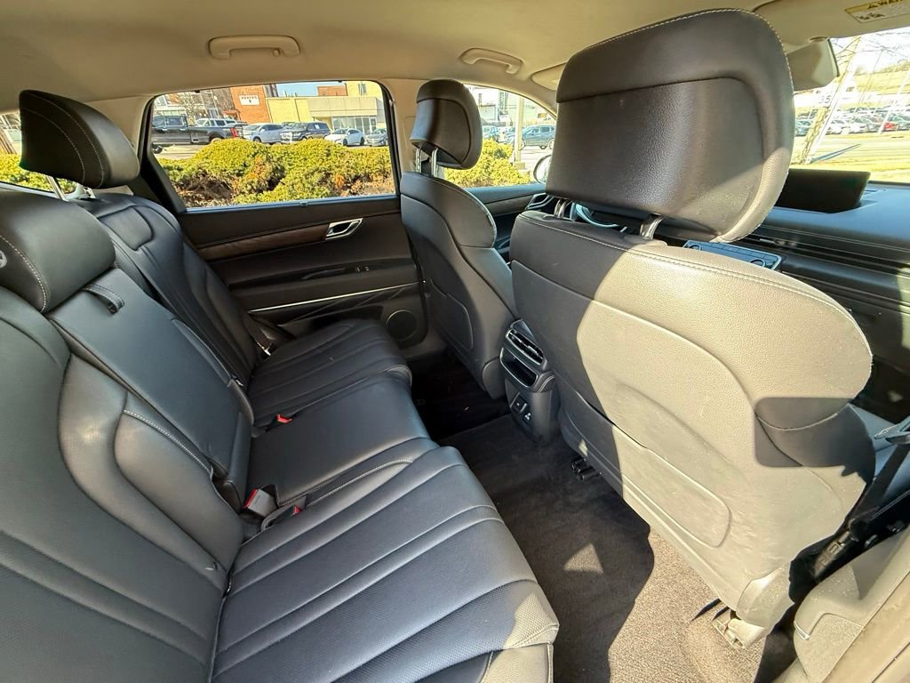 Used 2024 Genesis GV80 2.5T image 36