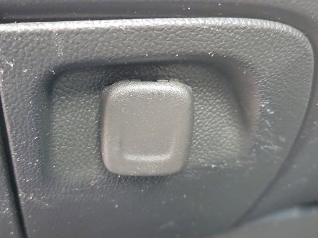 Used 2017 GMC Sierra 2500 2WD Regular Cab image 28