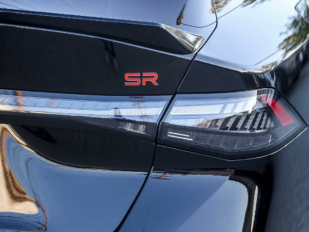 New 2027 Nissan Sentra SR w/ Floor Mat Package FWD image 11