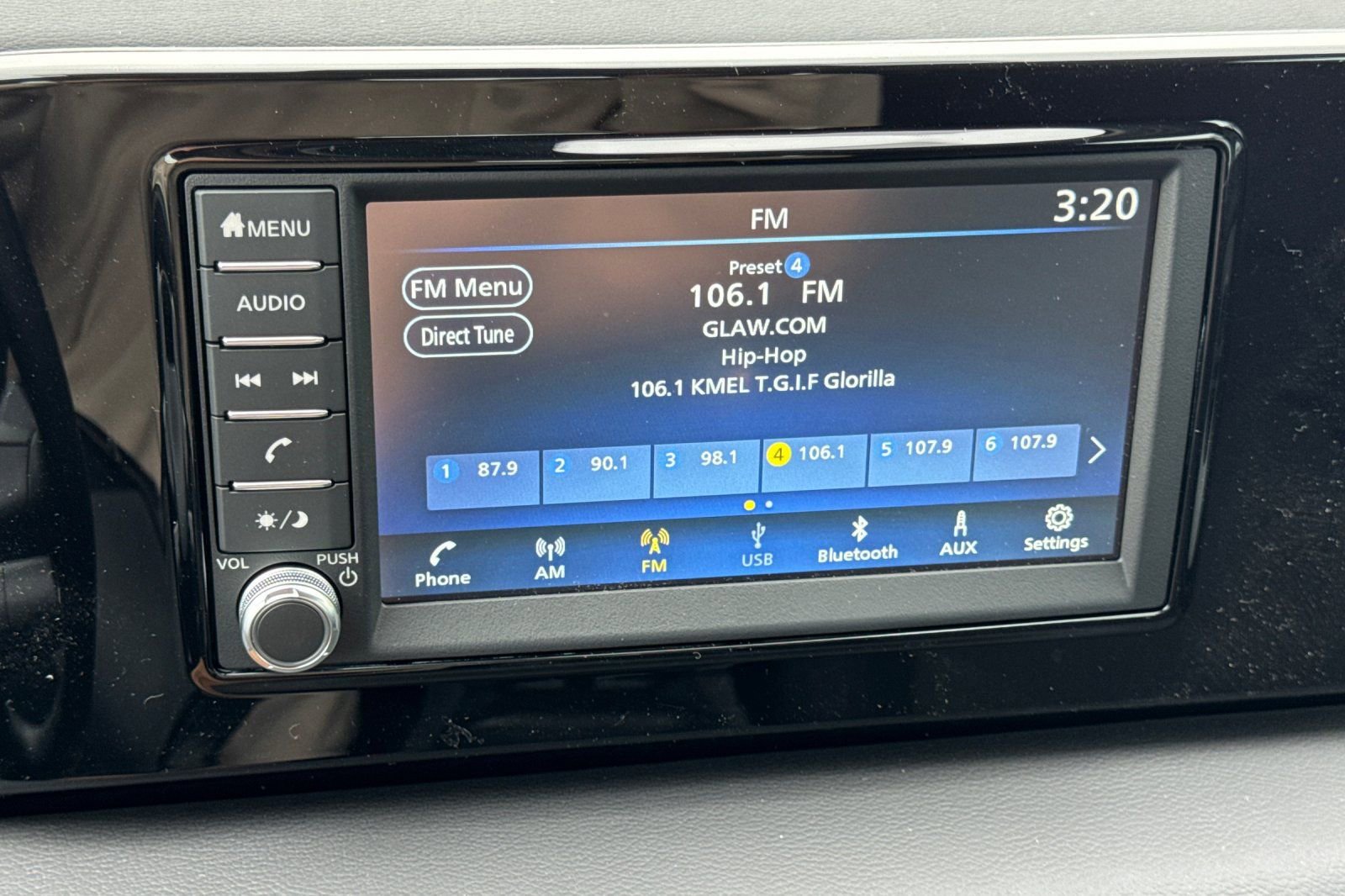 New 2025 Nissan Kicks S image 21