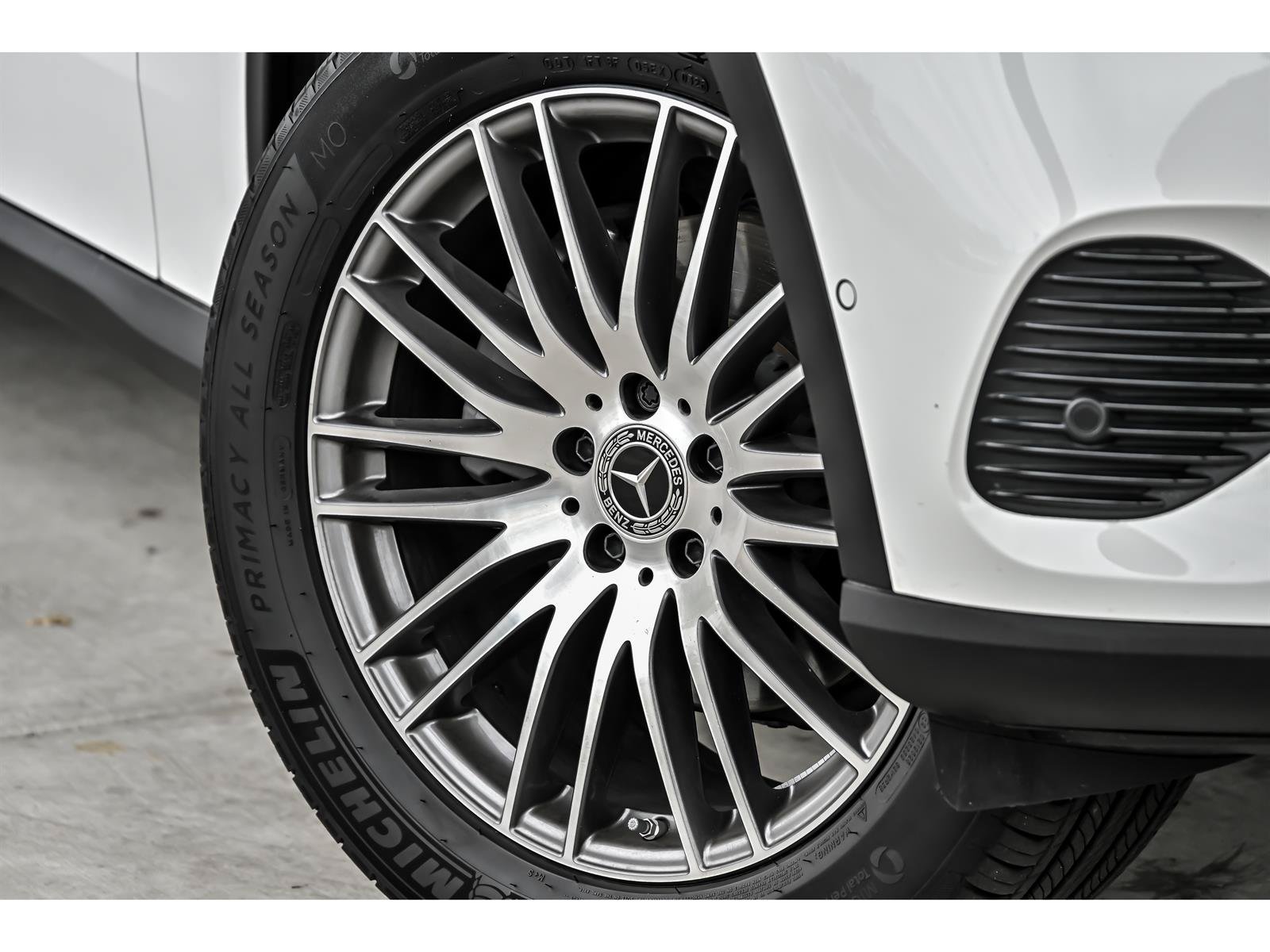 Certified 2026 Mercedes-Benz GLC 300 4MATIC image 3