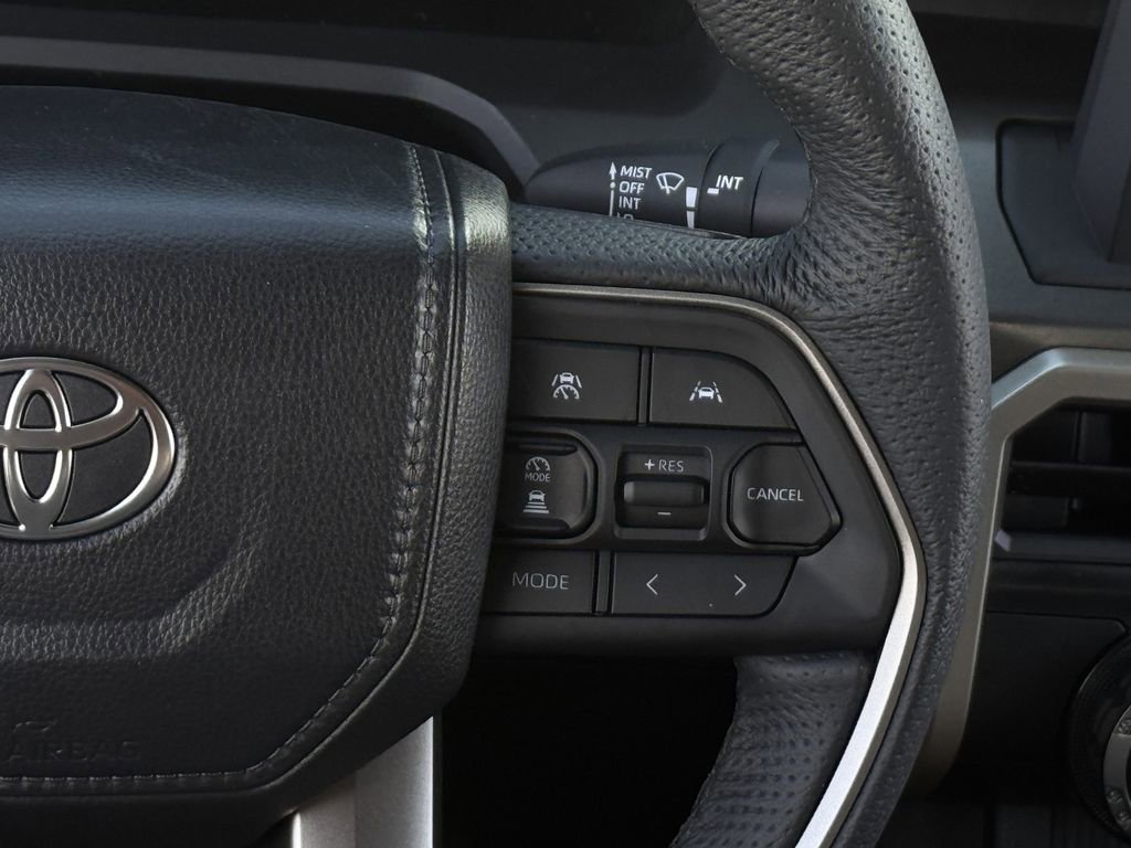 Used 2025 Toyota Tacoma TRD Off-Road image 15