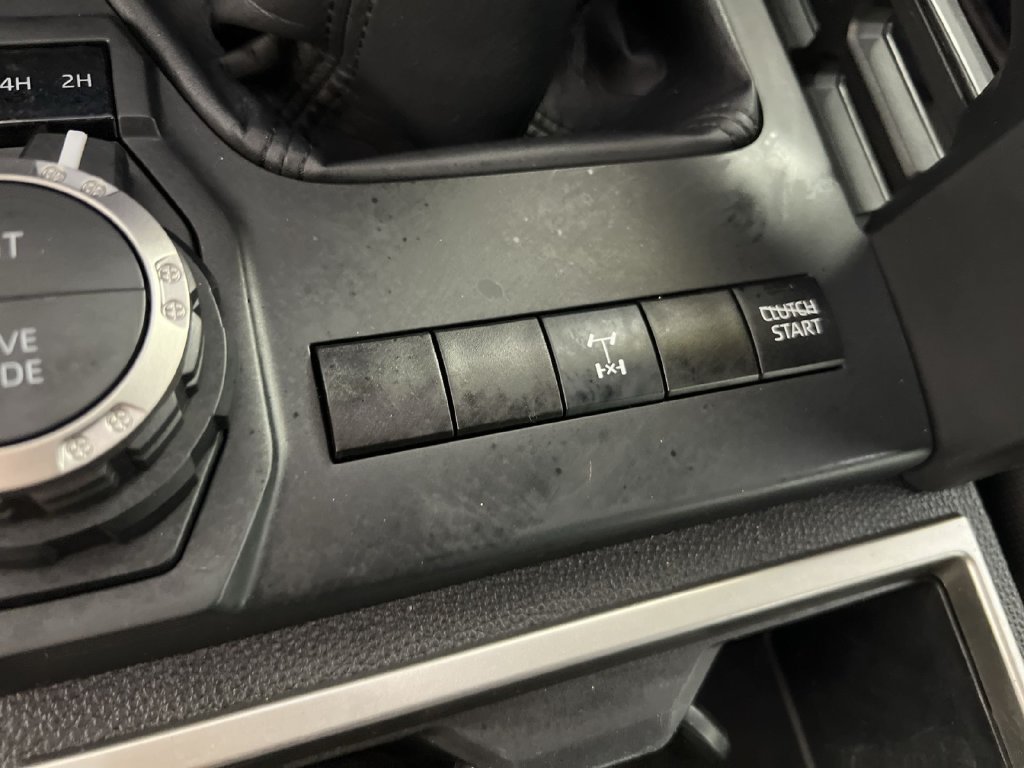 Used 2024 Toyota Tacoma TRD Off-Road AWD/4WD image 31