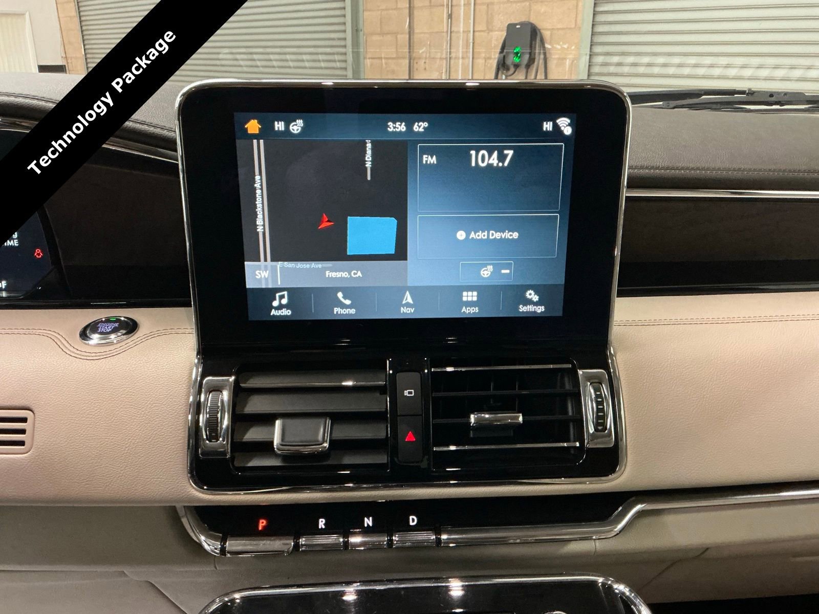 Used 2018 Lincoln Navigator Select w/ Technology Package image 28