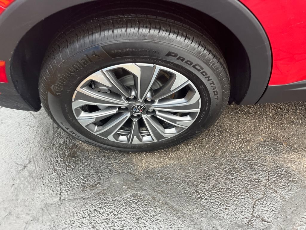 Used 2025 Buick Envision Preferred image 29