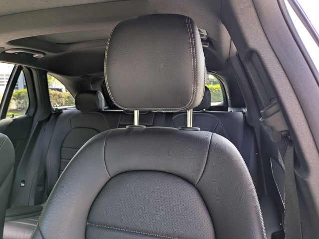 Used 2017 Mercedes-Benz GLC 300 4MATIC image 13