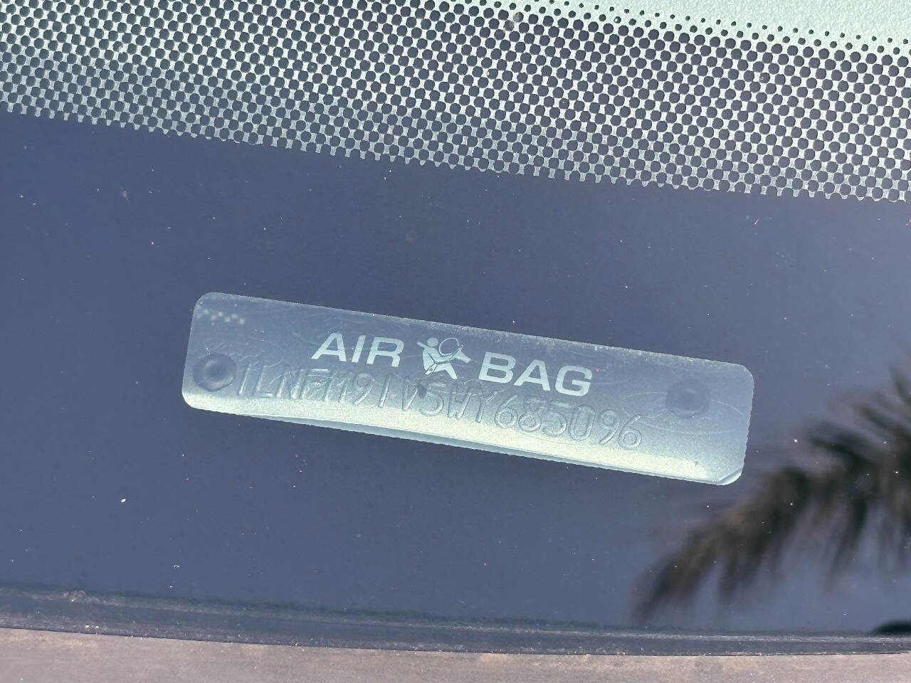 Used 1998 Lincoln Mark VIII RWD image 10