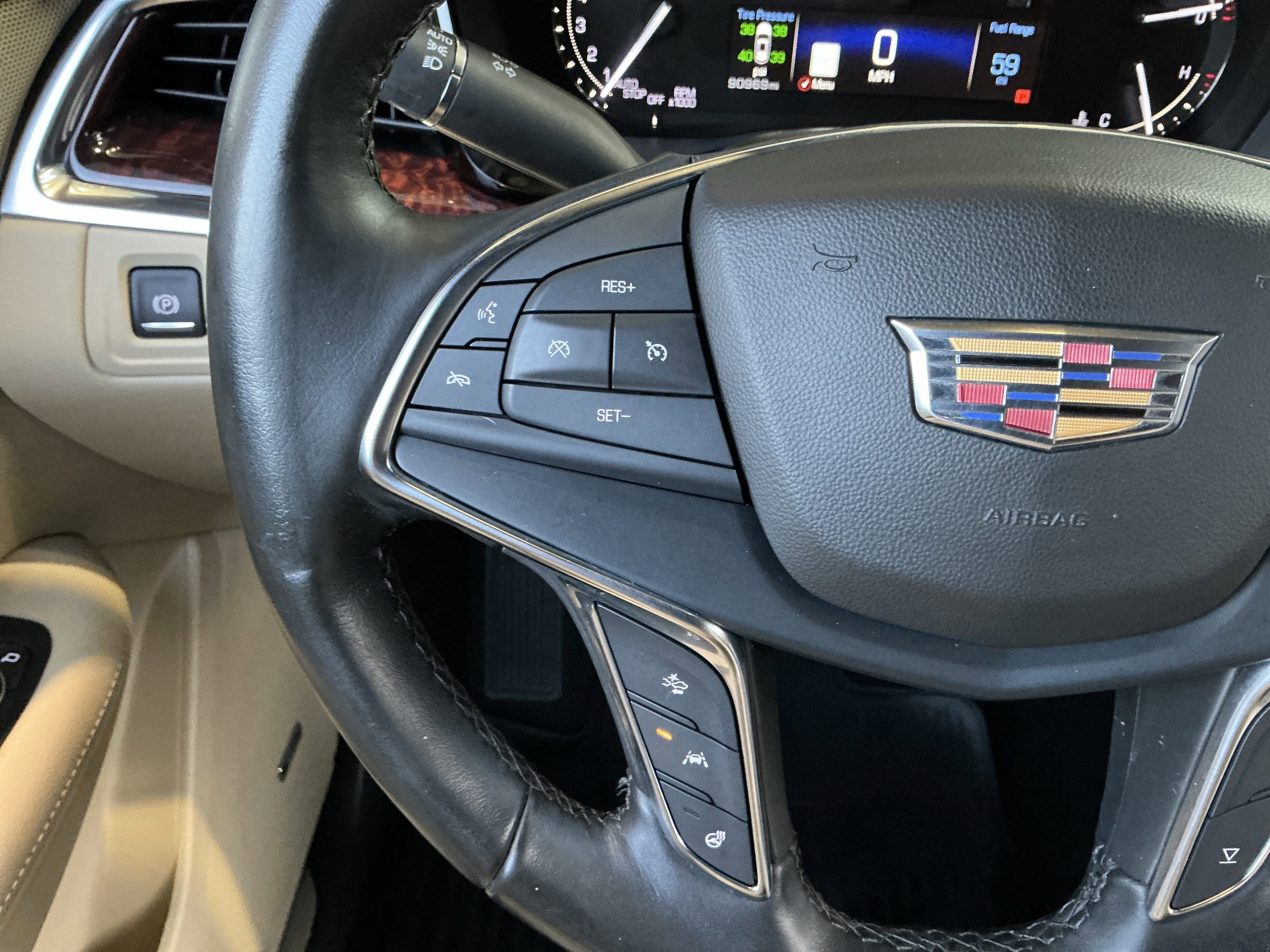 Used 2018 Cadillac XT5 Luxury w/ Driver Awareness Package image 12