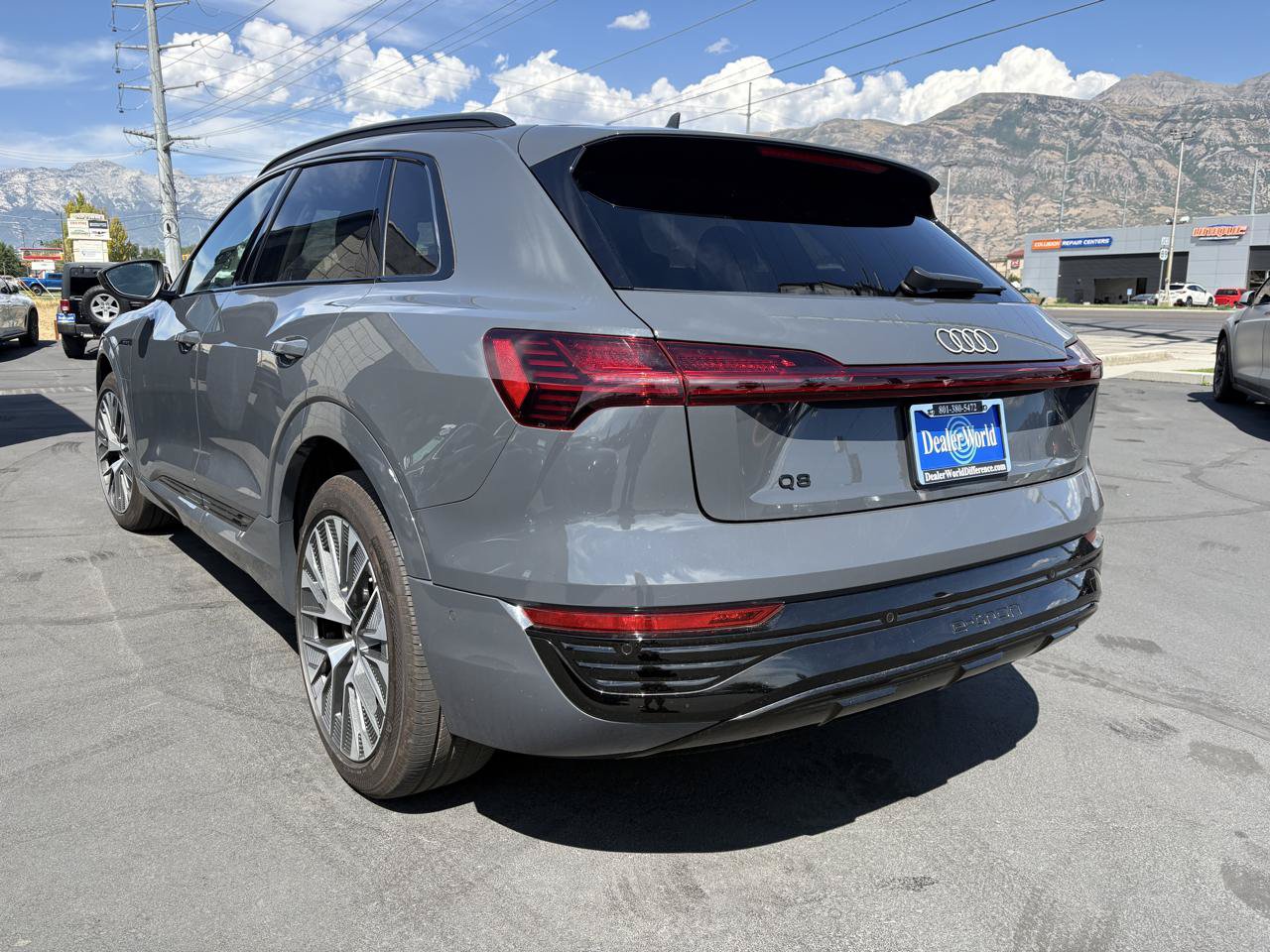 Used 2024 Audi Q8 e-tron Prestige w/ Prestige Package AWD/4WD image 7