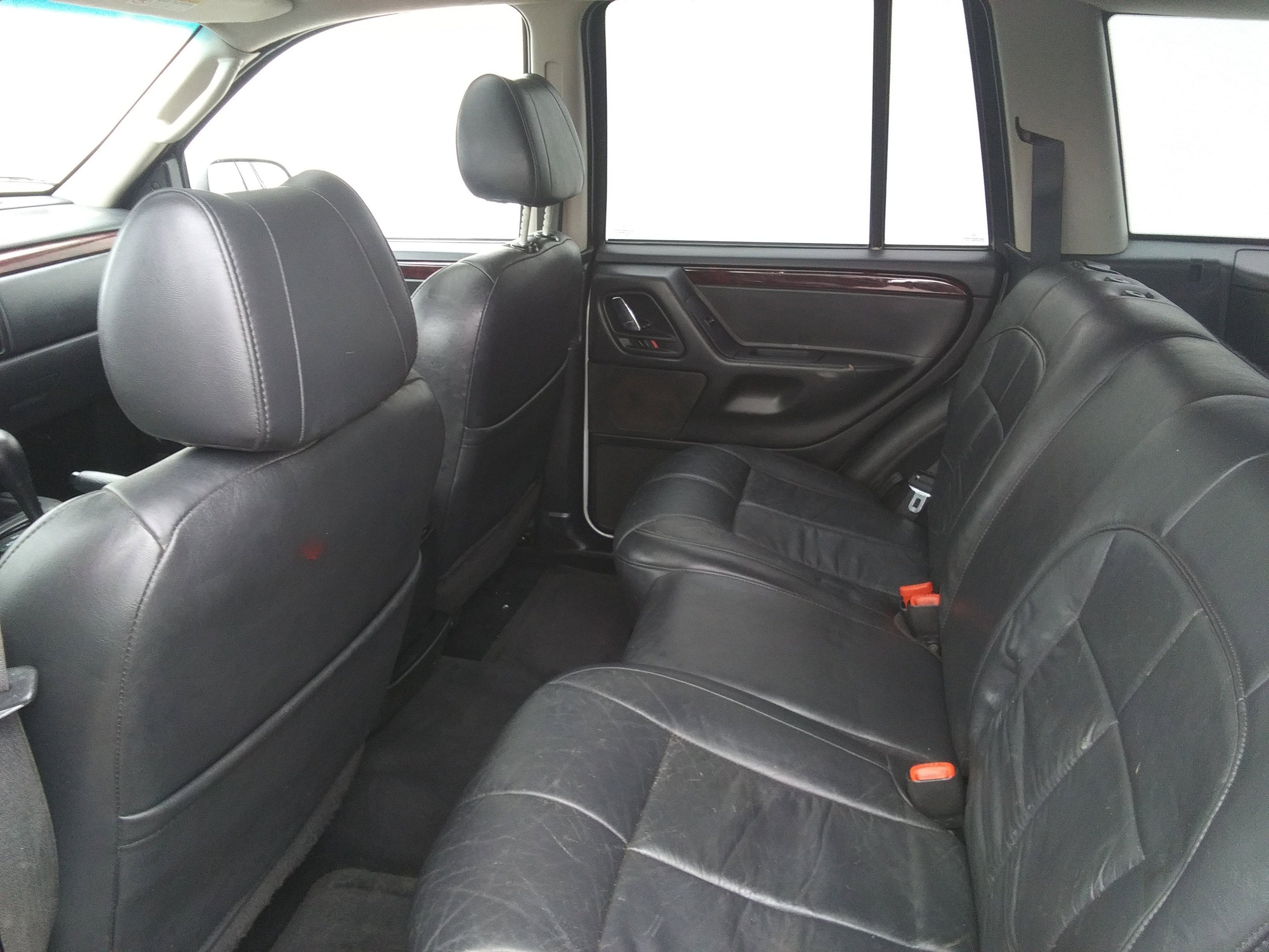 Used 2004 Jeep Grand Cherokee Limited w/ Trailer Tow Group IV image 9