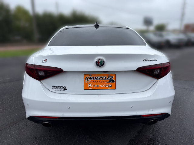 Used 2017 Alfa Romeo Giulia Ti w/ TI Lusso Light Wood Package AWD/4WD image 4