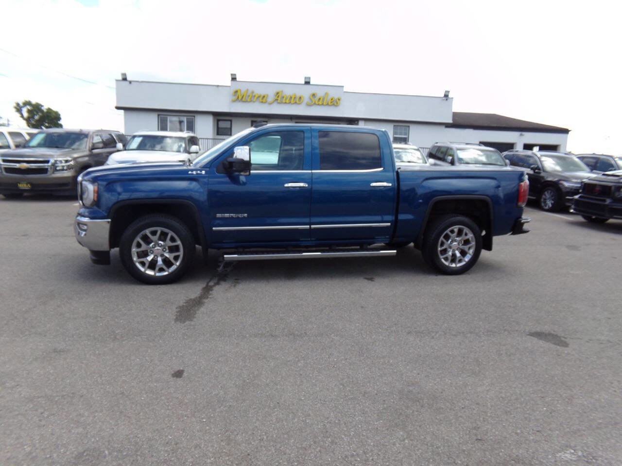 Used 2018 GMC Sierra 1500 SLT w/ SLT Premium Package