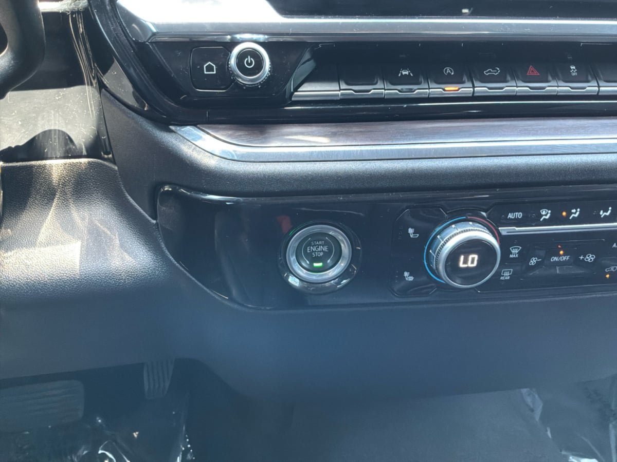 Used 2024 GMC Sierra 1500 SLT RWD image 16