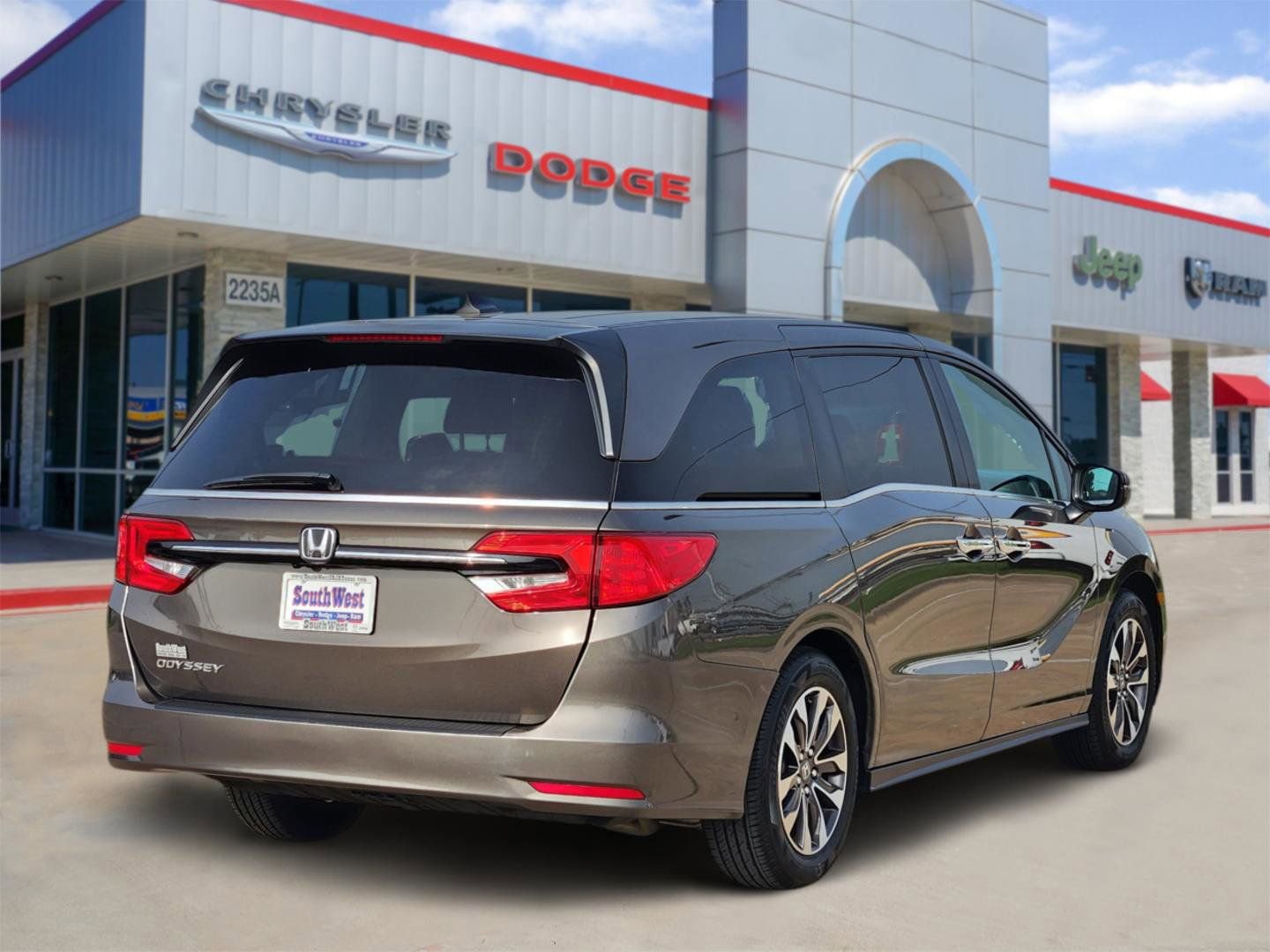 Used 2023 Honda Odyssey EX-L image 5