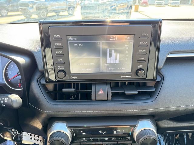 Used 2022 Toyota RAV4 LE image 29