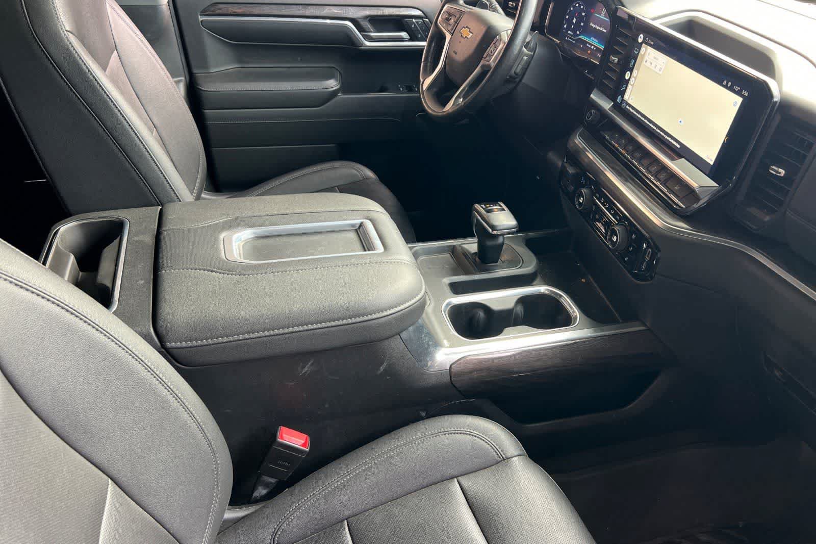 Used 2022 Chevrolet Silverado 1500 LTZ AWD/4WD image 17
