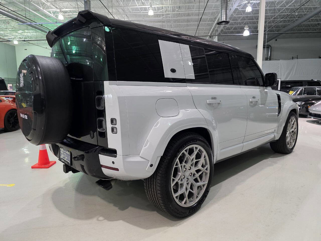 Used 2024 Land Rover Defender 110 V8 AWD/4WD image 72
