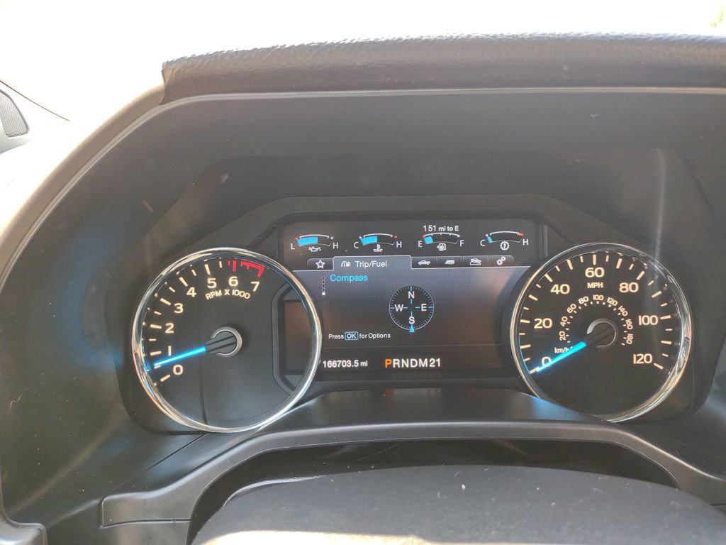 Used 2015 Ford F150 Lariat w/ Equipment Group 502A Luxury AWD/4WD image 22