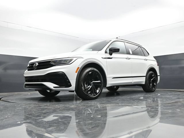 Used 2023 Volkswagen Tiguan SE R-Line AWD/4WD image 61