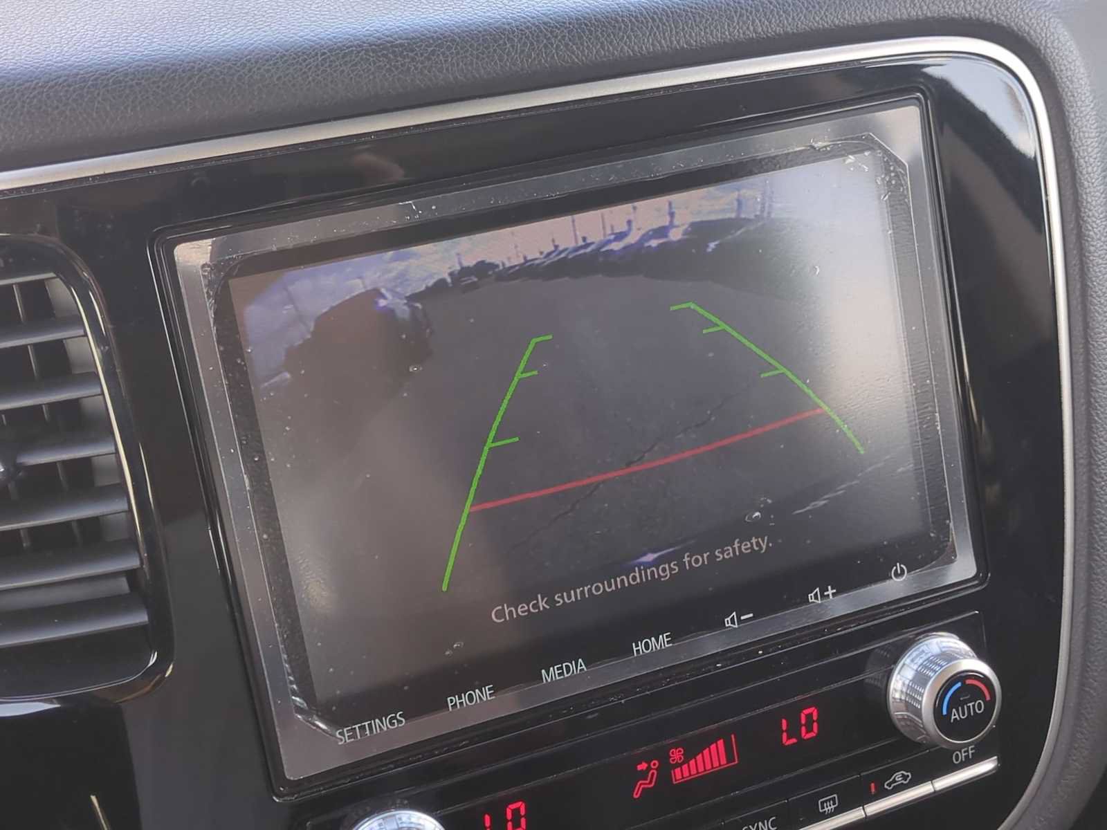 Used 2020 Mitsubishi Outlander SE FWD image 14