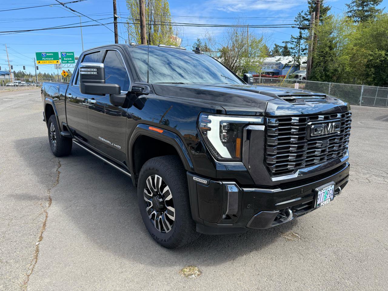 Used 2024 GMC Sierra 3500 Denali Ultimate image 8