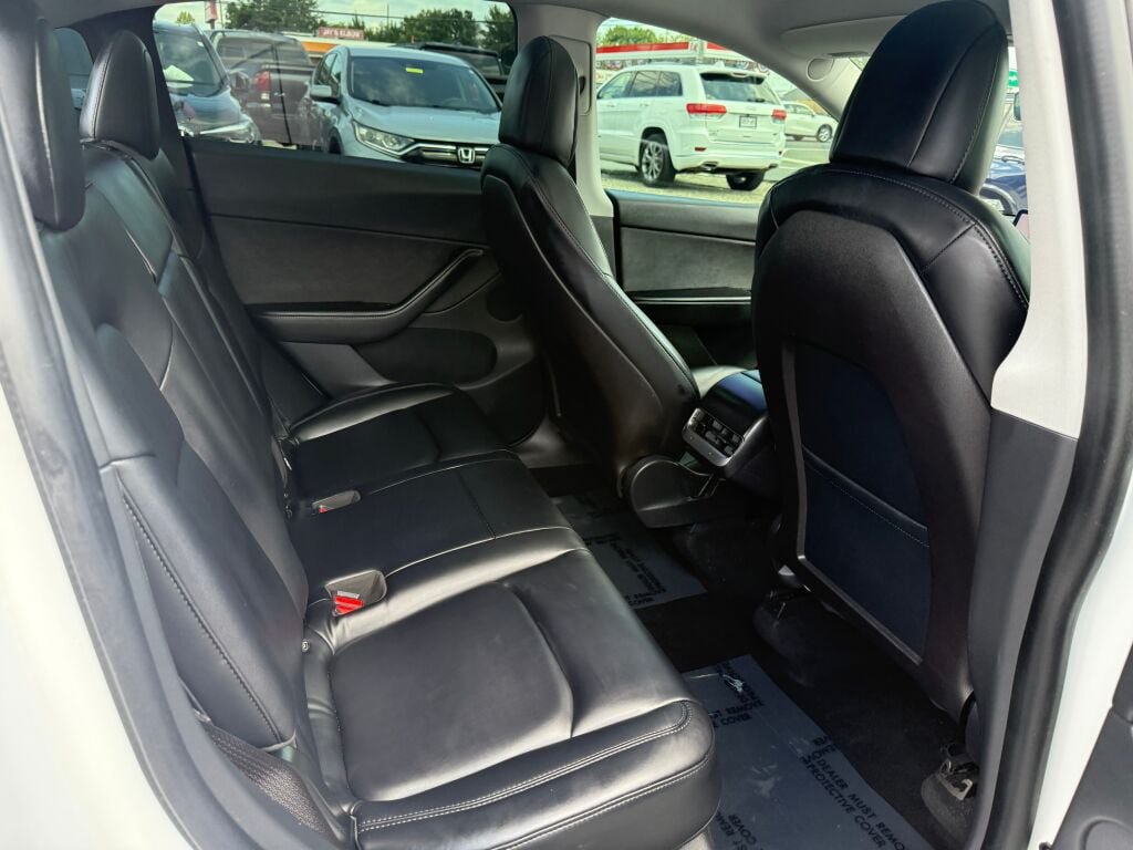 Used 2020 Tesla Model Y Long Range AWD/4WD image 23
