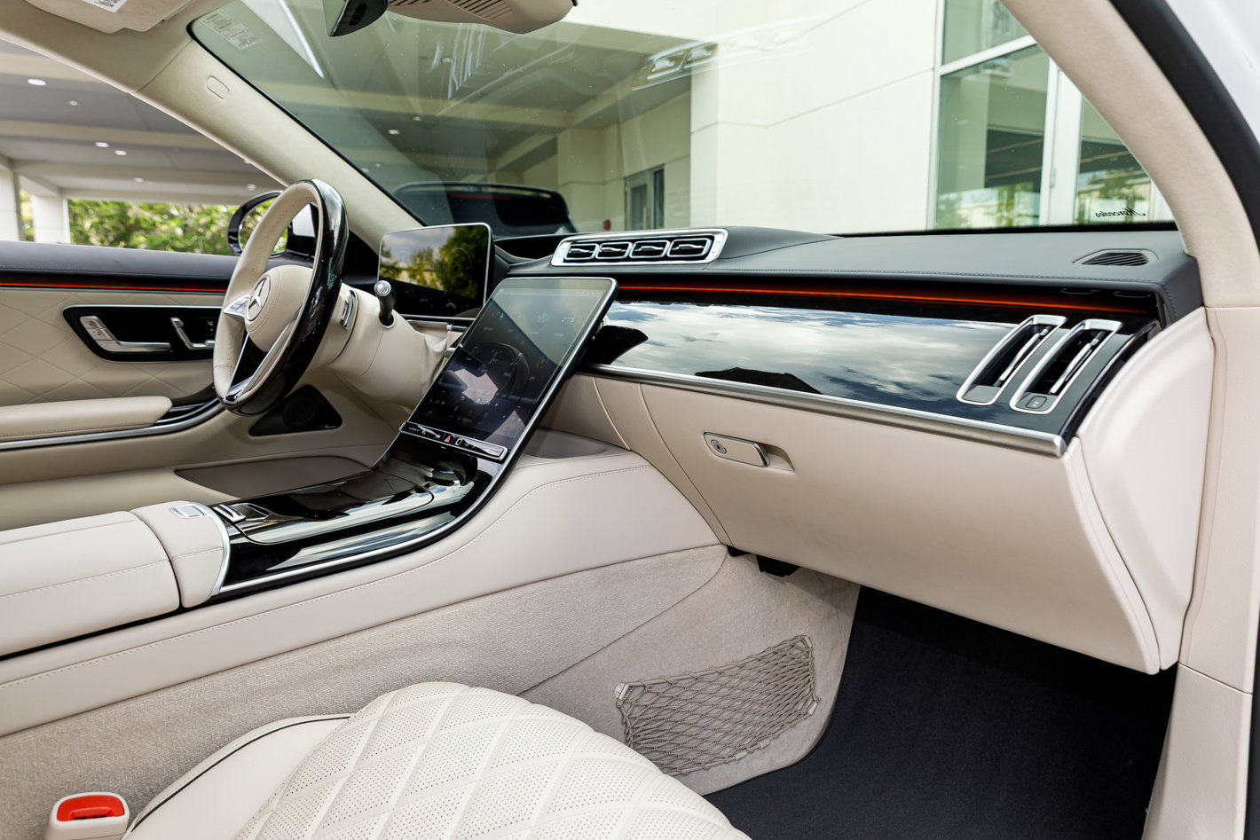 Used 2025 Mercedes-Benz S 580 4MATIC Sedan image 38