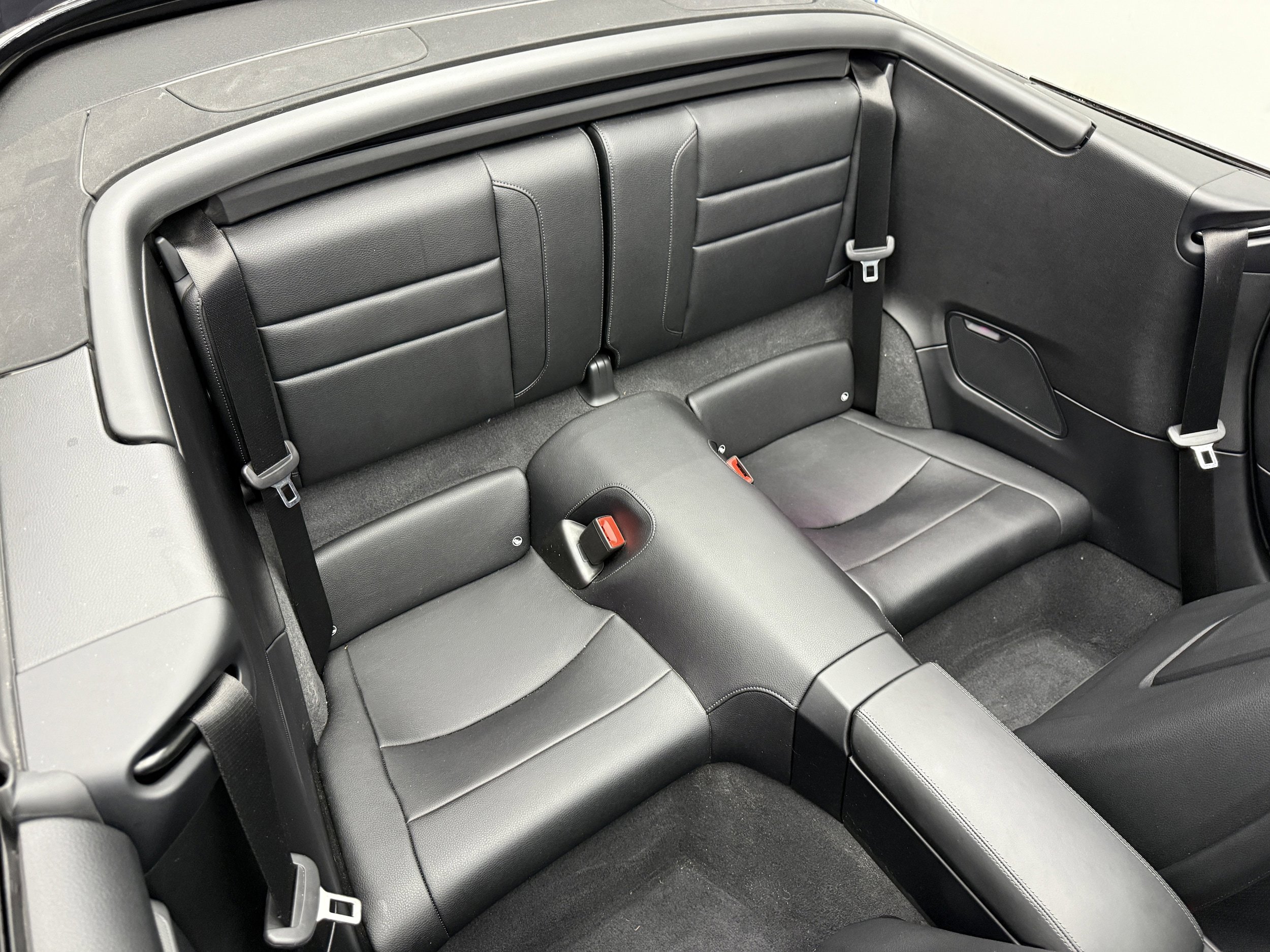 Used 2025 Porsche 911 Carrera RWD image 30