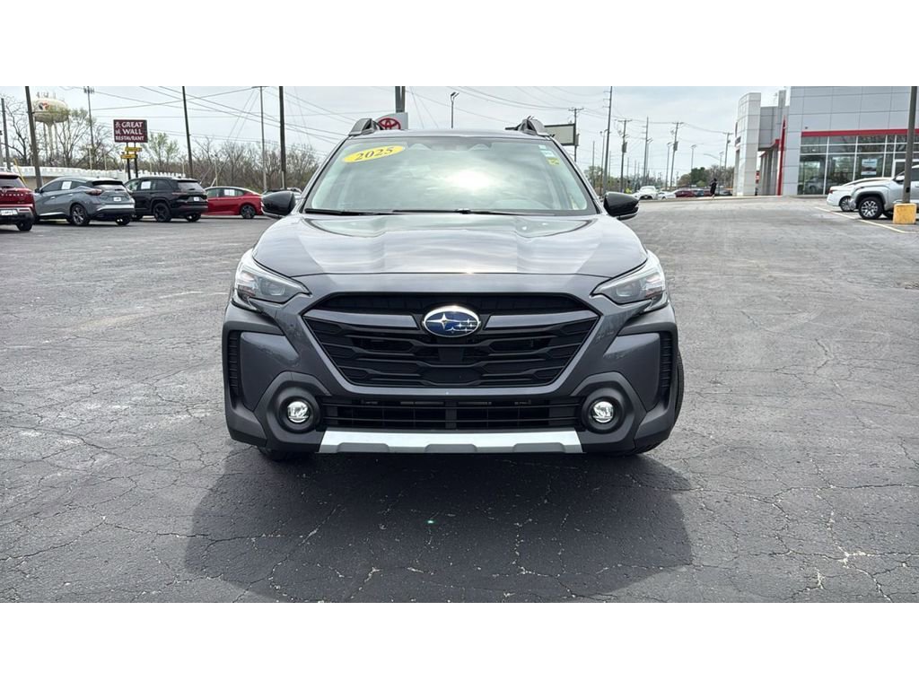 Used 2025 Subaru Outback Limited image 2