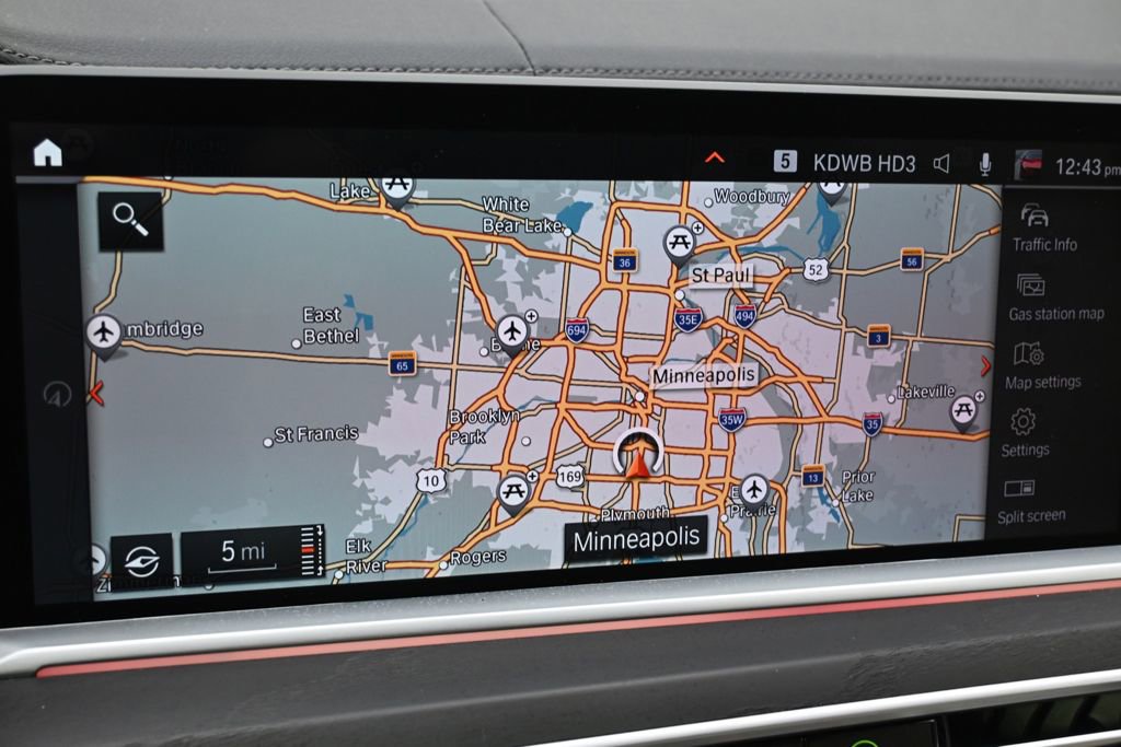 Used 2021 BMW X7 xDrive40i w/ Premium Package image 31