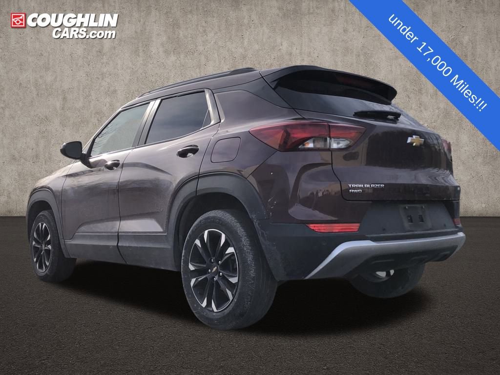 Used 2022 Chevrolet TrailBlazer LT w/ Driver Confidence Package image 5