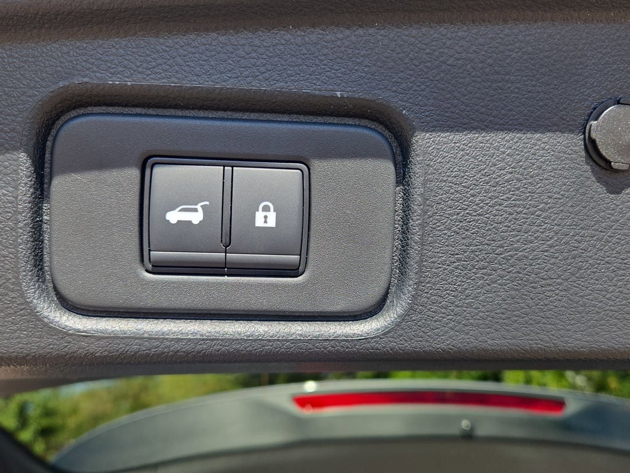 New 2026 Nissan Pathfinder SL FWD image 15