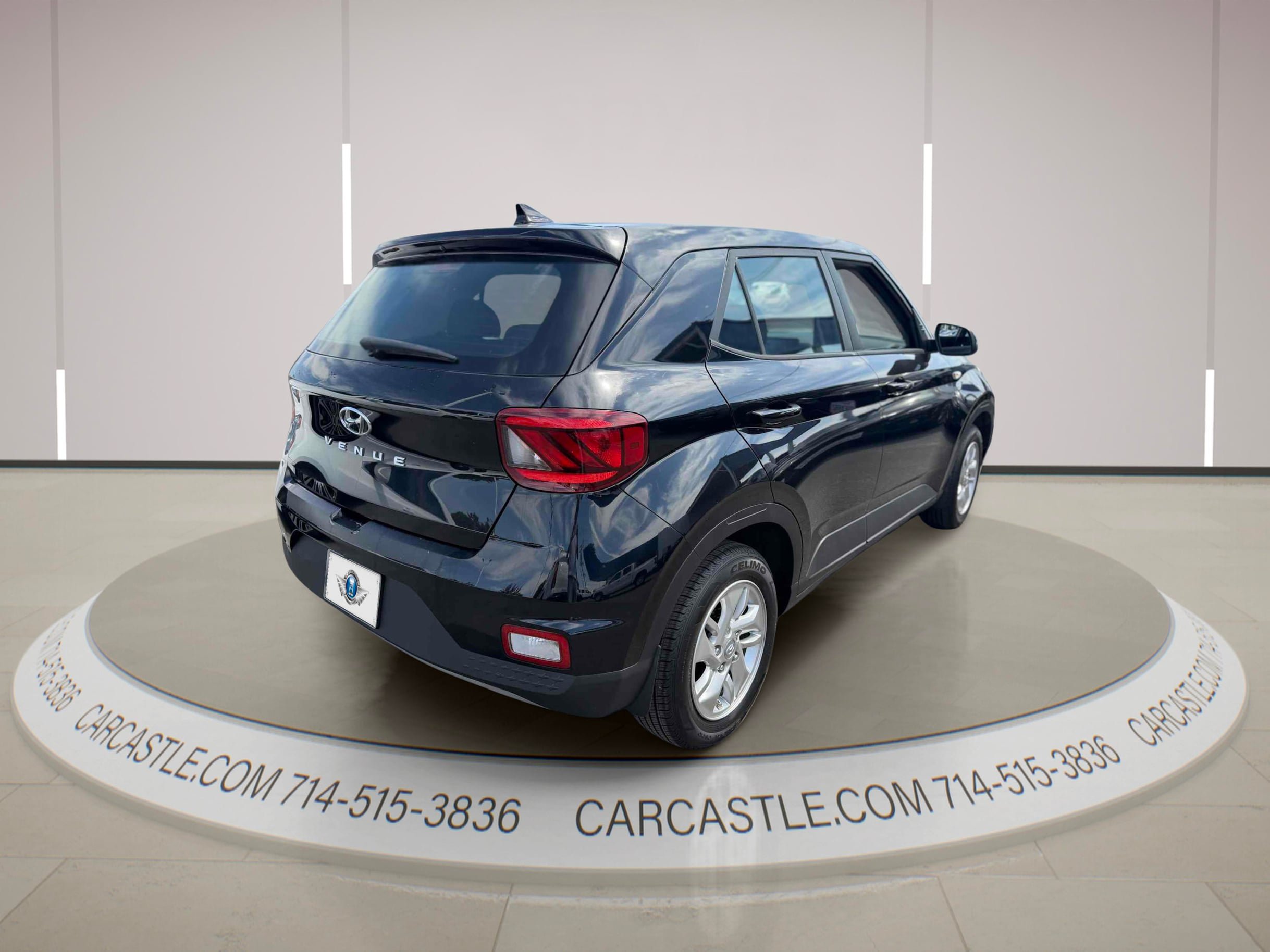 Used 2021 Hyundai Venue SE FWD image 5