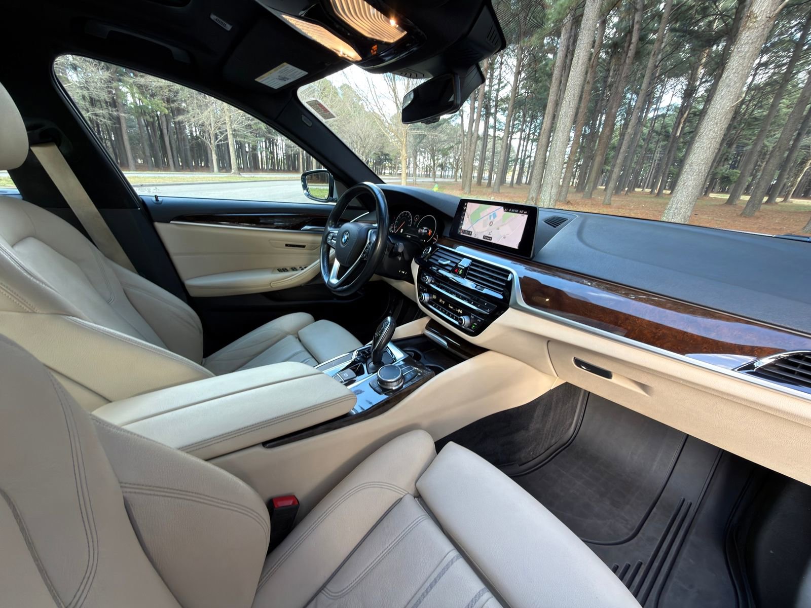 Used 2019 BMW 530i w/ Executive Package image 19