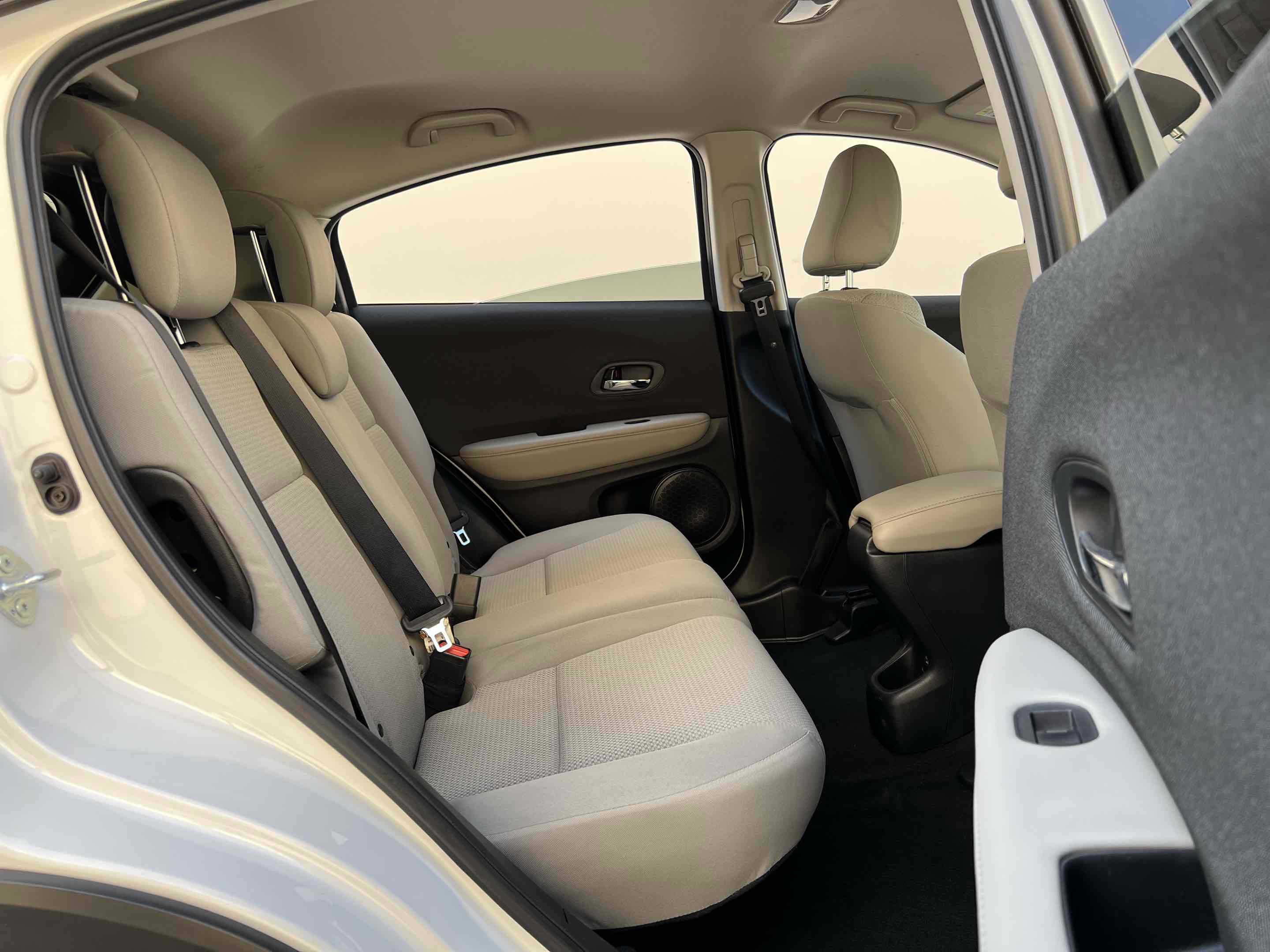 Used 2022 Honda HR-V LX image 37