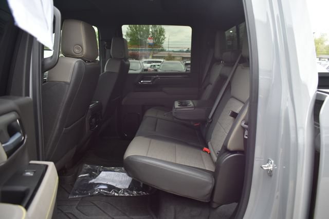 Used 2025 Chevrolet Silverado 2500 ZR2 w/ Technology Package AWD/4WD image 39