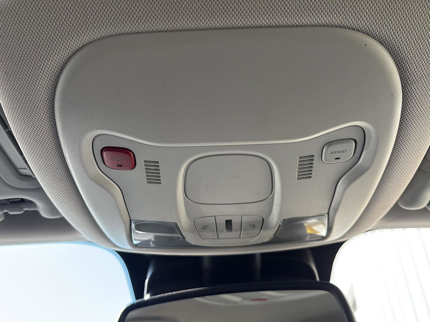 Used 2021 Jeep Renegade Limited image 32