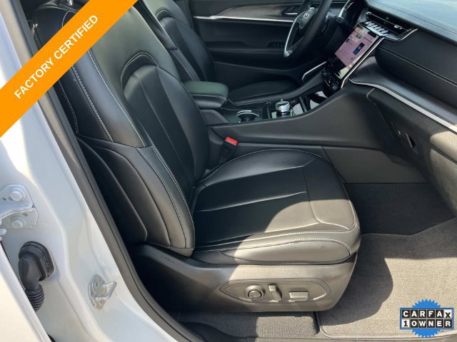 Certified 2025 Jeep Grand Cherokee L Limited w/ Black Appearance Package AWD/4WD image 22
