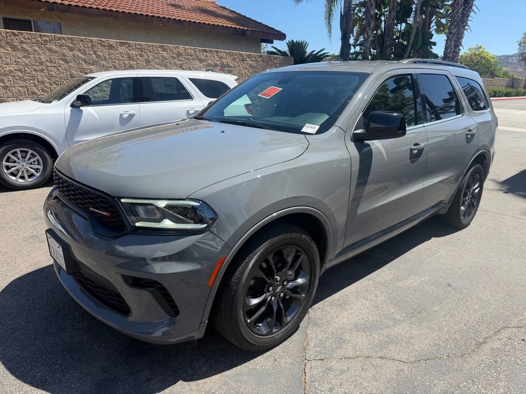 Used 2023 Dodge Durango GT w/ Blacktop Package RWD image 5